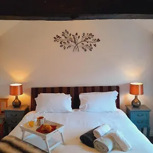 Vavasour At The Red House Estate York